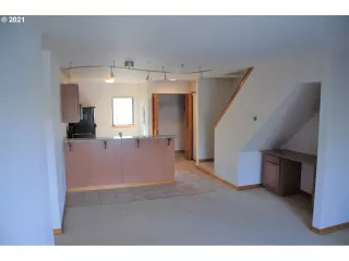 Photo #4: 21642800 Listing 