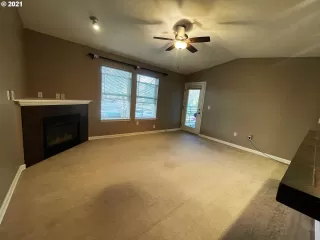 Photo #6: 21643115 Listing