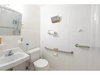 Photo #1: 21643352 Listing 