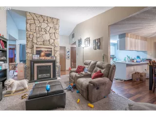 Photo #6: 21643352 Listing 