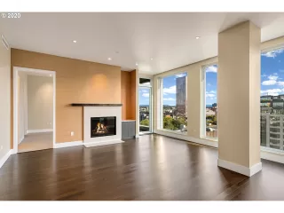 Photo #2: 21644246 Listing