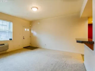 Photo #2: 21644843 Listing 