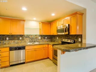 Photo #4: 21644843 Listing 