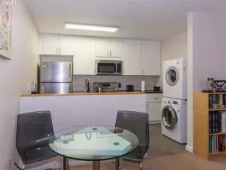 Photo #2: 21644854 Listing