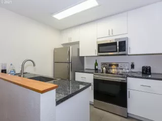 Photo #3: 21644854 Listing