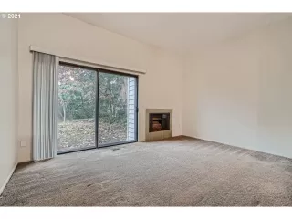 Photo #3: 21645006 Listing