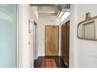 Photo #3: 21645628 Listing