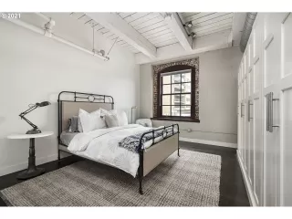 Photo #6: 21645628 Listing