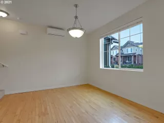 Photo #2: 21645633 Listing