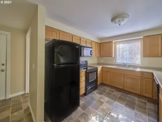 Photo #1: 21645984 Listing