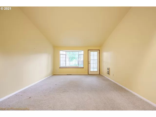 MLS: 21646912 Condo For Sale