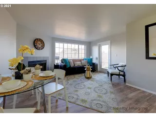 Photo #1: 21647053 Listing