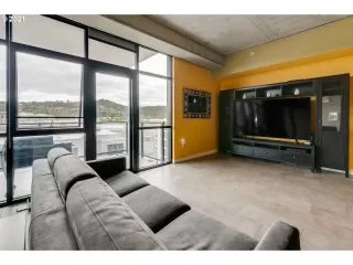 Photo #3: 21647212 Listing