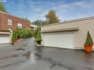 Photo #3: 21647313 Listing