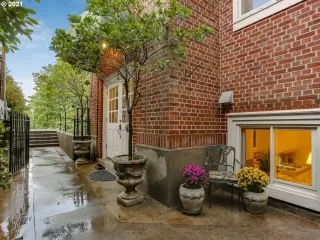 Photo #4: 21647313 Listing