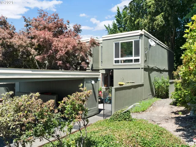 MLS: 21647505 Condo For Sale