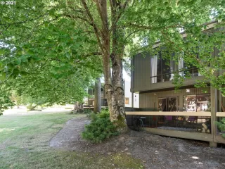 Photo #6: 21647505 Listing 