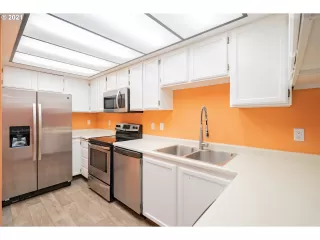 Photo #4: 21648311 Listing