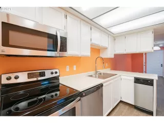 Photo #5: 21648311 Listing