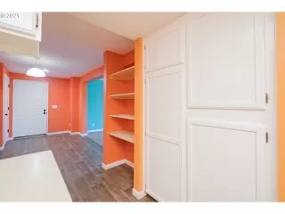 Photo #6: 21648311 Listing