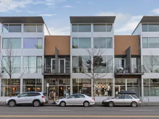 Photo #5: 21648671 Listing