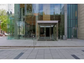 Photo #1: 21649504 Listing 