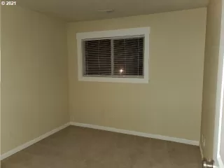 Photo #4: 21649633 Listing