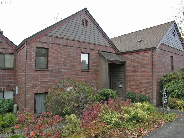 MLS: 21650172 Condo For Sale