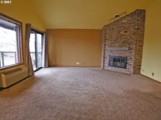 Photo #4: 21650172 Listing 