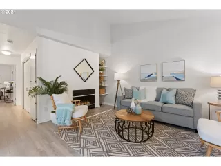 Photo #4: 21650200 Listing