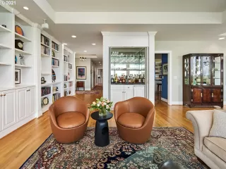 Photo #6: 21650252 Listing