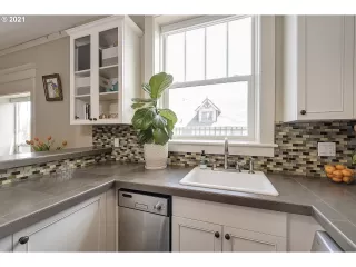 Photo #6: 21650473 Listing 