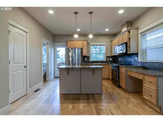 Photo #1: 21650680 Listing 