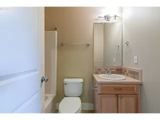 Photo #3: 21650680 Listing 