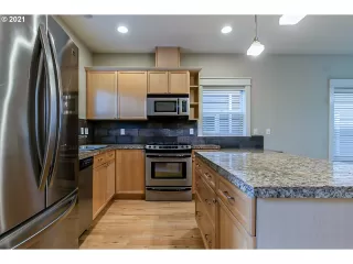 Photo #5: 21650680 Listing 