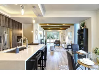 Photo #2: 21650870 Listing