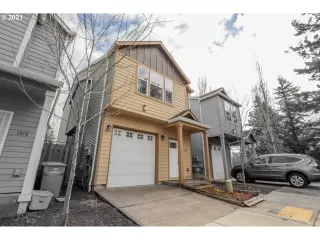 Photo #2: 21651264 Listing