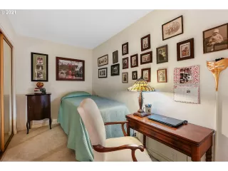 Photo #4: 21651292 Listing