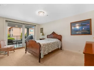 Photo #6: 21651292 Listing