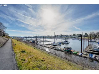 Photo #2: 21652229 Listing