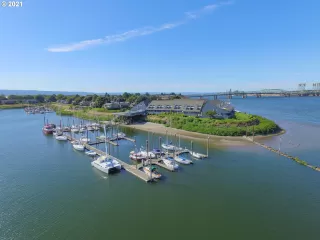 Photo #5: 21652229 Listing