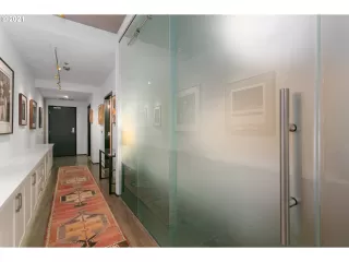 Photo #4: 21652772 Listing 