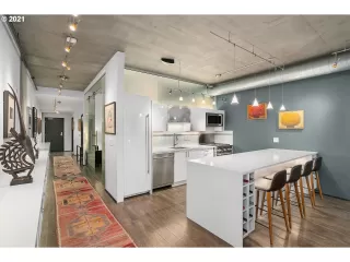 Photo #6: 21652772 Listing 