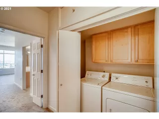 Photo #6: 21652775 Listing