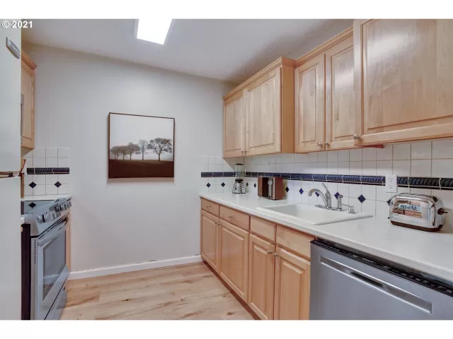 MLS: 21652818 Condo For Sale