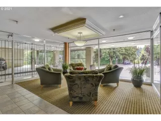 Photo #6: 21652818 Listing