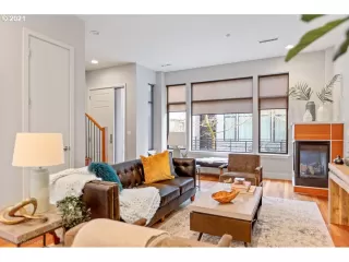 Photo #5: 21653265 Listing