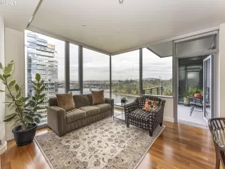 Photo #1: 21653328 Listing