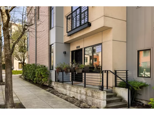 MLS: 21653608 Condo For Sale