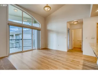 Photo #4: 21653805 Listing